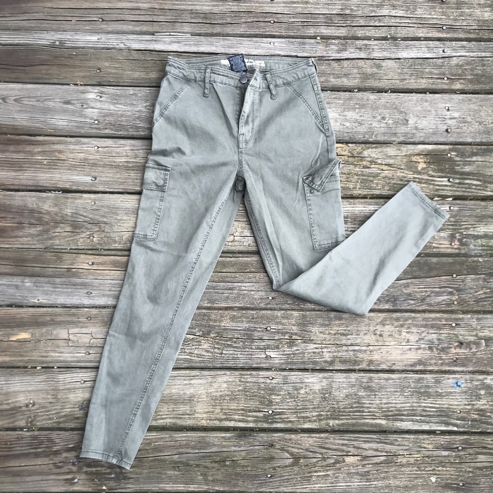 Army Green High Rise Cargo Pants